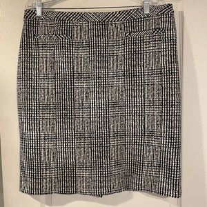 Talbots Classic Textured Ponte Black/White Houndstooth Knit Pencil Skirt